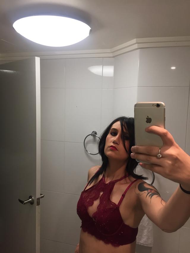 Akyazı Masaj Escort Bayan Özlem